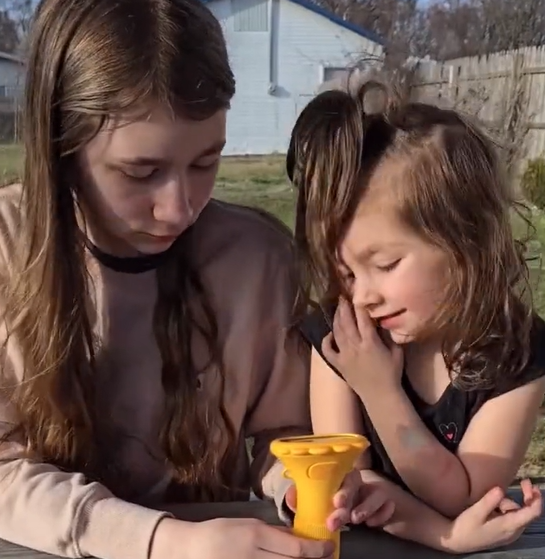 Zoomer – Digital microscope for children